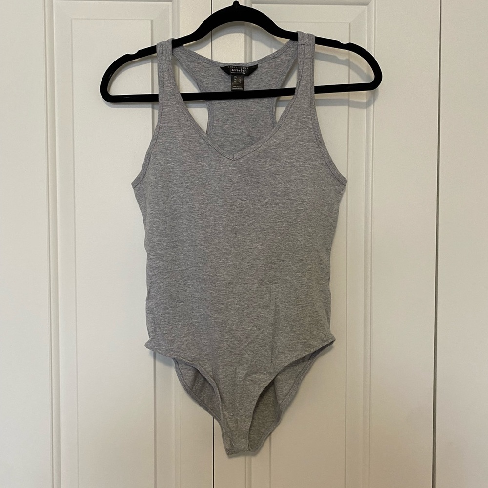 🎉5/$30 - Grey V-Neck bodysuit